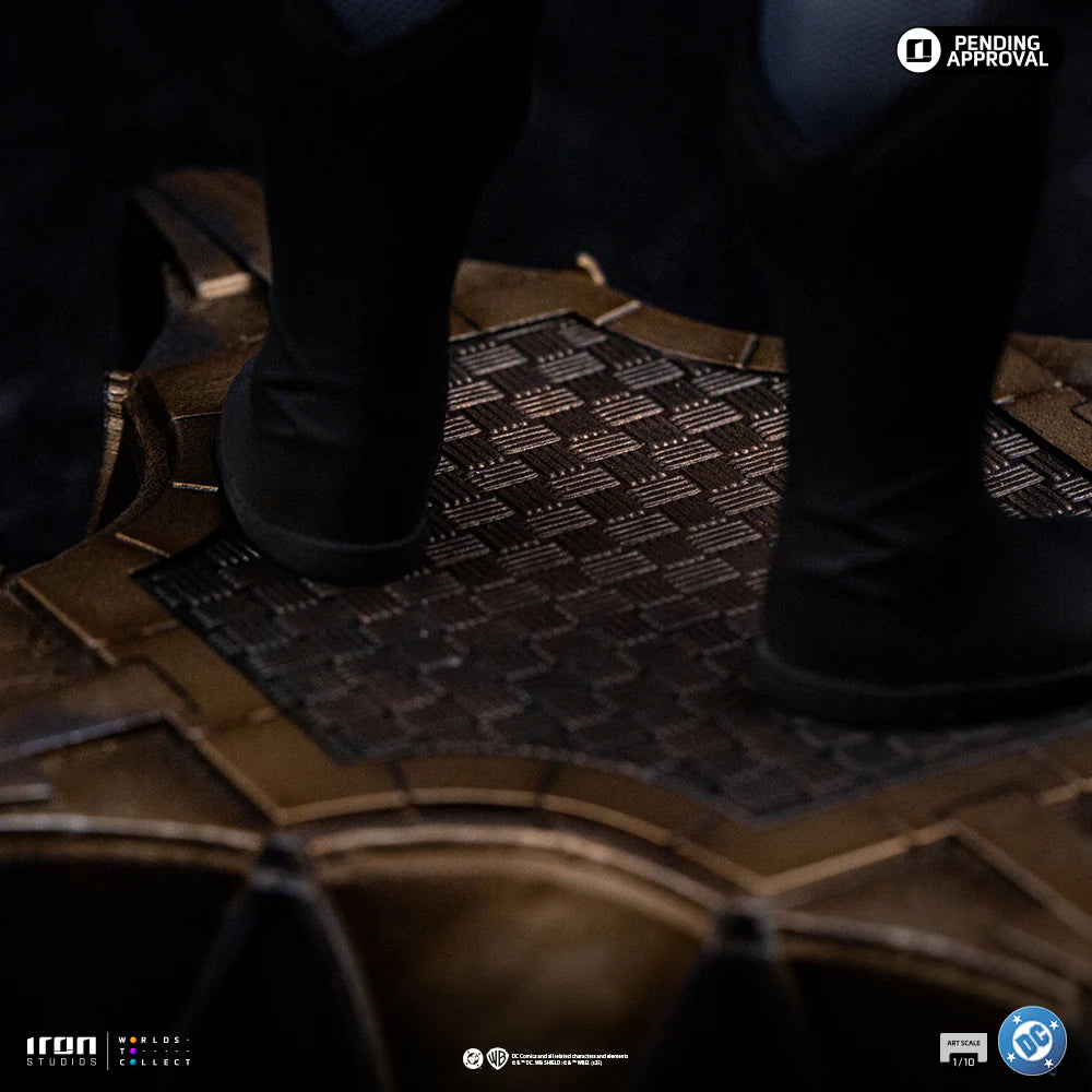 112026 - DC Comics - Batman Absolute - Statuette Iron Studio