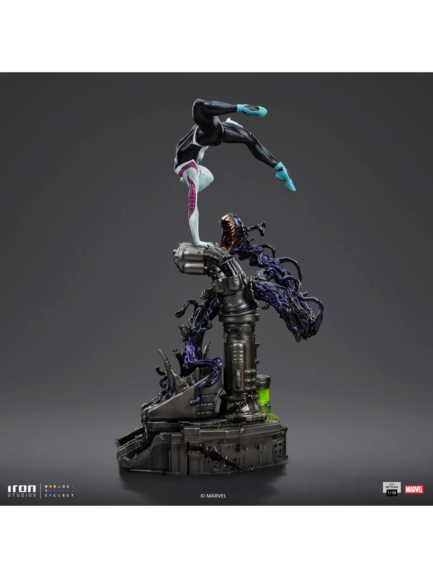 122025 - Marvel Comics - Ghost Spider - Statuette Diorama Iron Studio