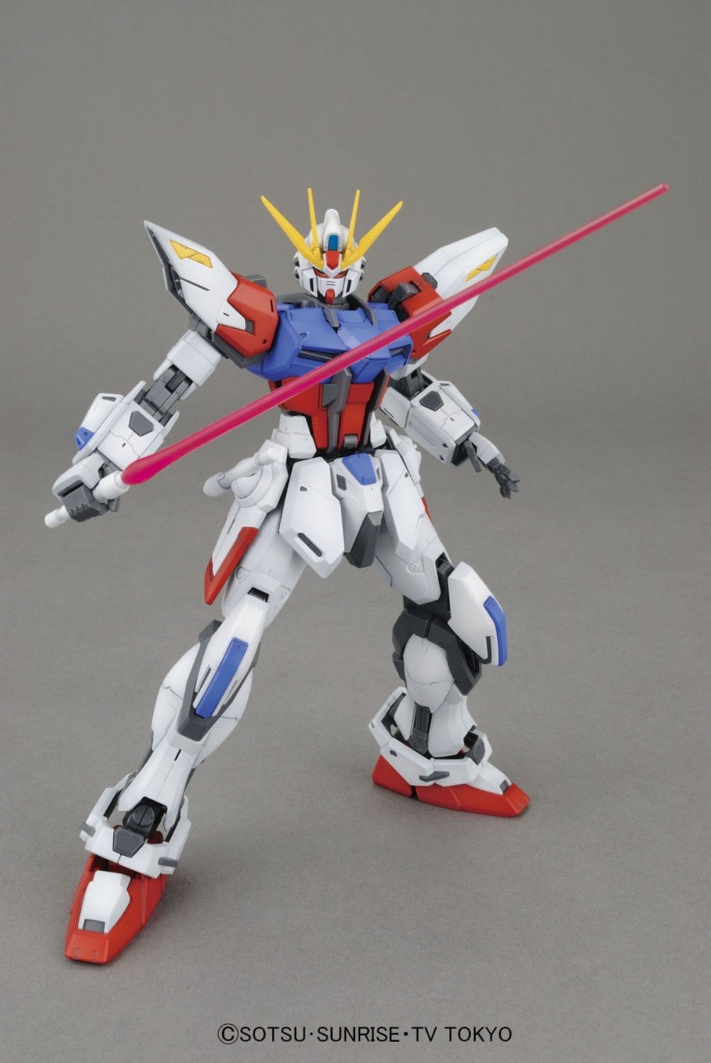 Gundam - MG 1/100 Strike Gundam Full Pack - Gunpla