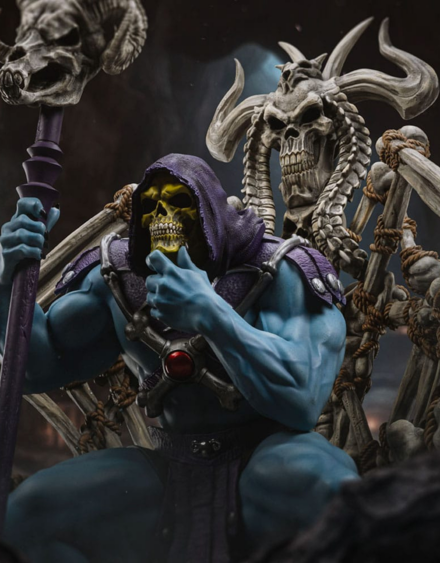 112025 - Les Maîtres de l'Univers - Skeletor sur Trône - Statuette Iron Studio