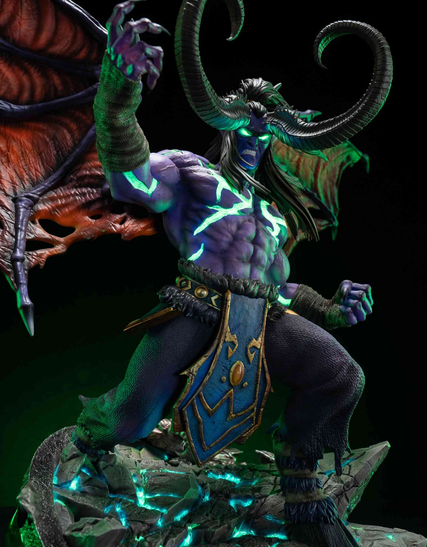 082025 - Hearthstone - Illidan Stormrage - Statuette Hex Collectible
