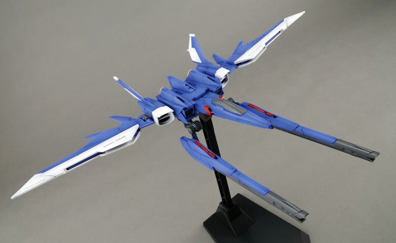 Gundam - MG 1/100 Strike Gundam Full Pack - Gunpla