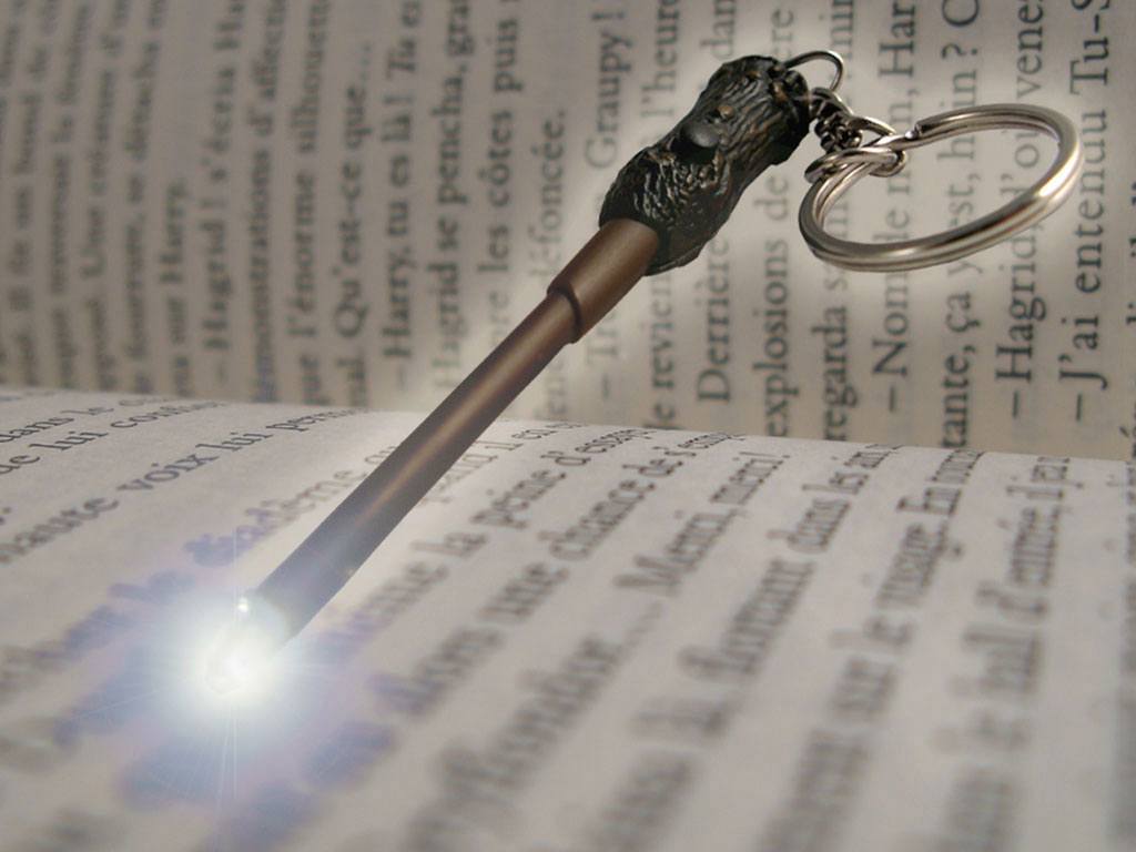 Harry Potter - baguette de Harry - Porte-Clès Lumineux