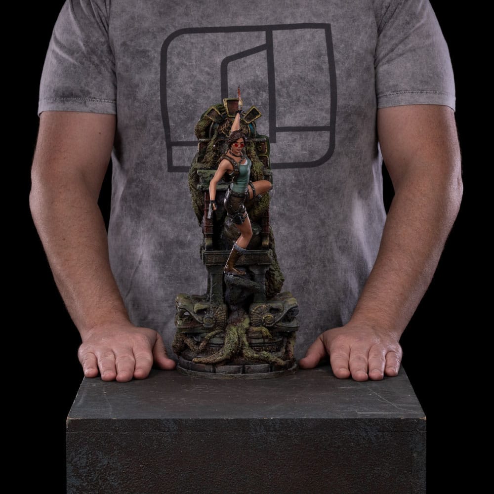 112025 - Tomb Raider - Lara Croft - Statuette Iron Studio