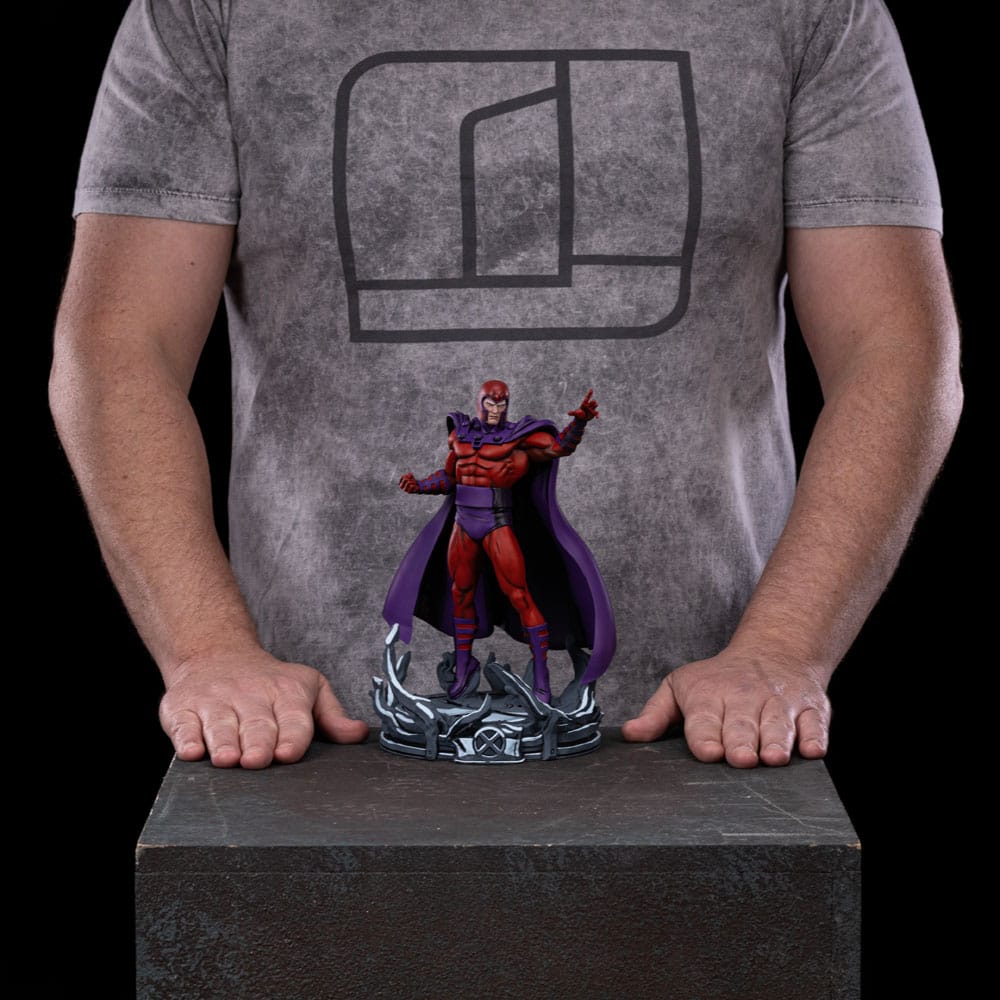 112025 - Marvel - Magneto - Statuette Iron Studio