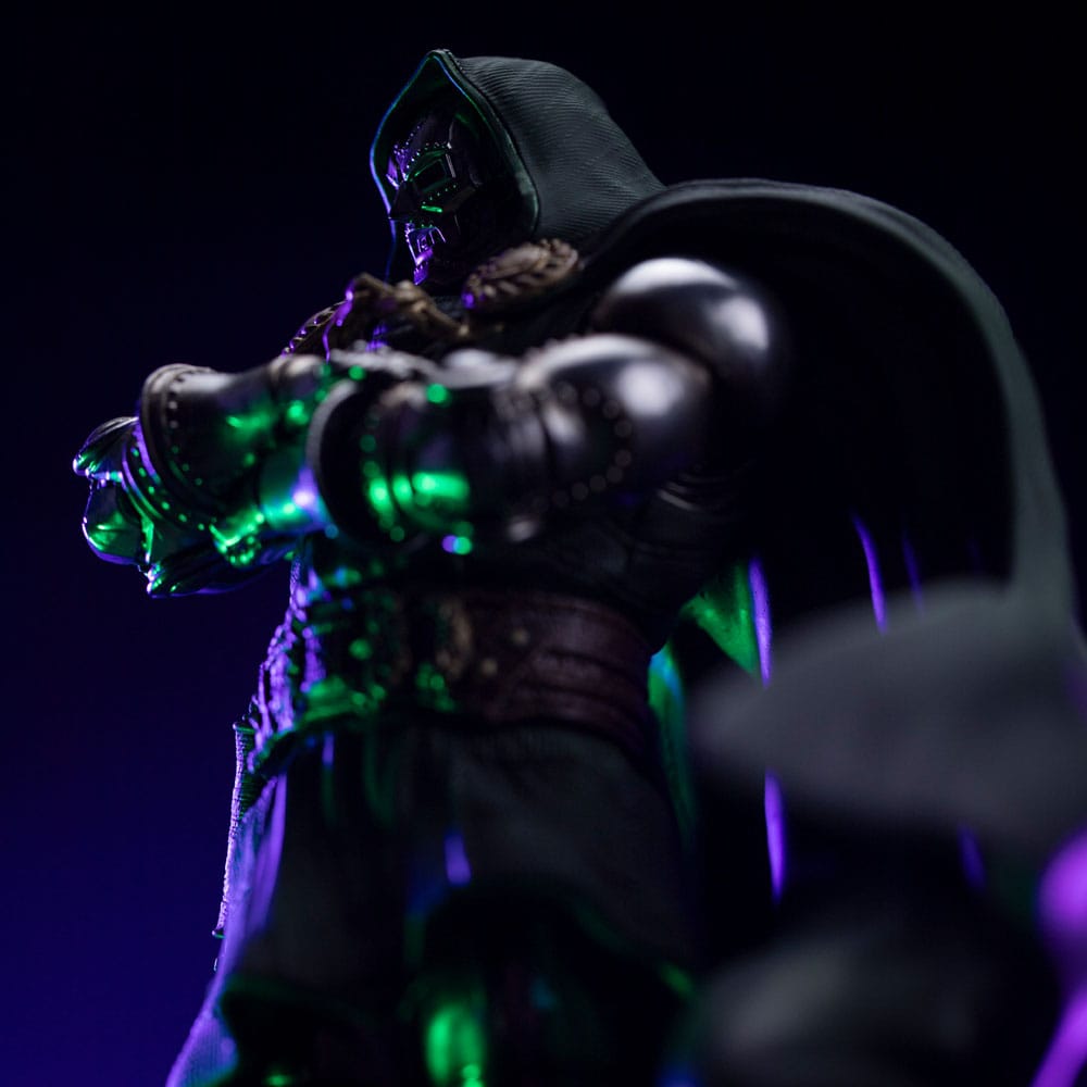 122025 - The Infinity Gauntlet Marvel Legends Diorama statuette 1/10 Art Scale Infinity Doctor Doom