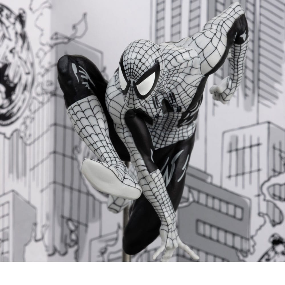 092025 Marvel - Spider-Man (Spider-Man #6)(Line Art)(Gold Label) - Statuette McFarlane Toys