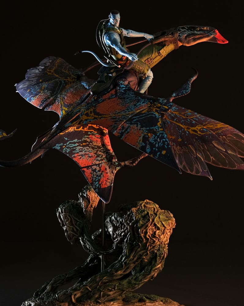 112025 - Avatar: La Voie de l'eau - Recom Quaritch & RDA Banshee (Gold Label) - Figurine Articulée