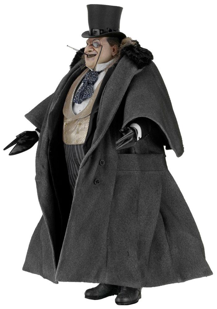 122025 - Batman (Le Défi) - Mayoral Pinguin (Danny DeVito) - Figurine Articulée Neca