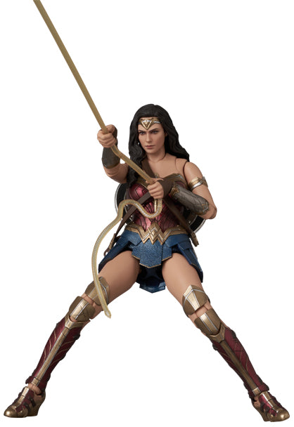 122026 - Wonder Woman - Wonder Woman Justice League Ver. - Figurine Articulée Medicom Toys