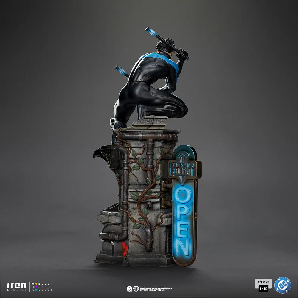 082026 - DC Comics - Nightwing - Statuette Iron Studio