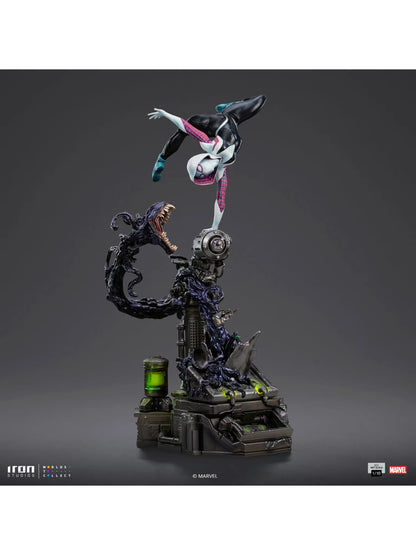 122025 - Marvel Comics - Ghost Spider - Statuette Diorama Iron Studio