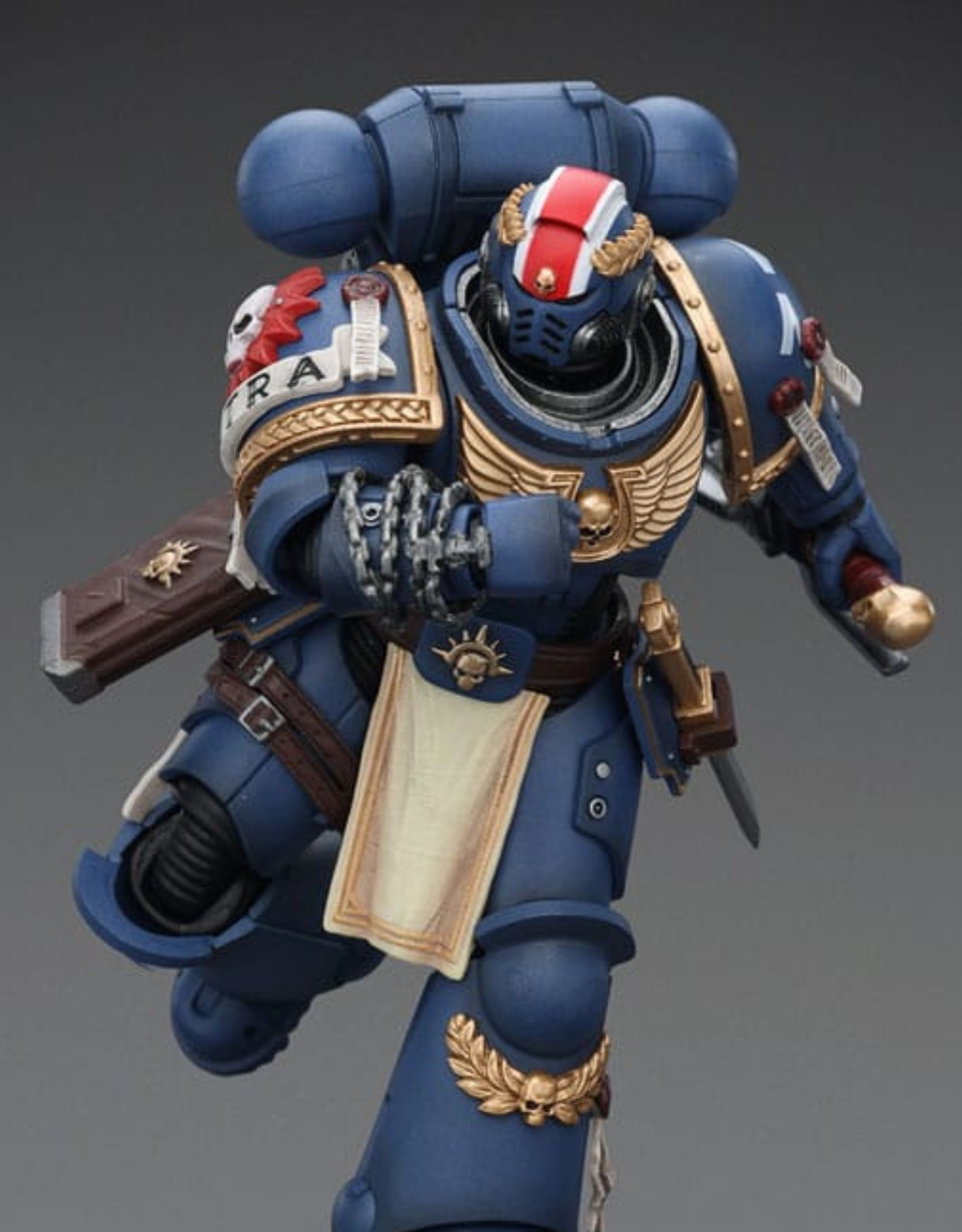 032026 - Warhammer 40K -  Ultramarines Titus with Laurels of Victory  - Figurine Articulée JoyToy