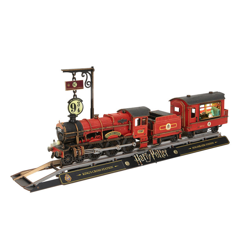 052026 - Harry Potter - Hogwarts Express (Wooden Magic Collectibles) - Maquette Puremind