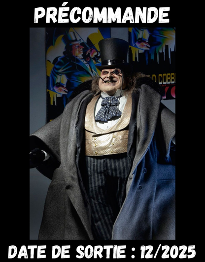 122025 - Batman (Le Défi) - Mayoral Pinguin (Danny DeVito) - Figurine Articulée Neca