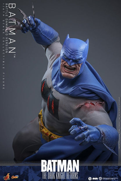 062027 - The Dark Knight Returns - Batman (Battle Damaged) – Figurine Articulée Hot Toys