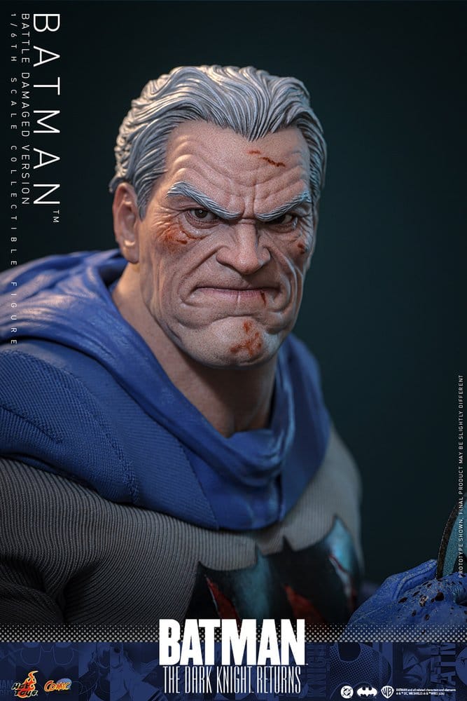 062027 - The Dark Knight Returns - Batman (Battle Damaged) – Figurine Articulée Hot Toys