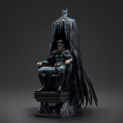 112025 - DC Comics - Batman & Bruce Wayne - Statuette Iron Studio