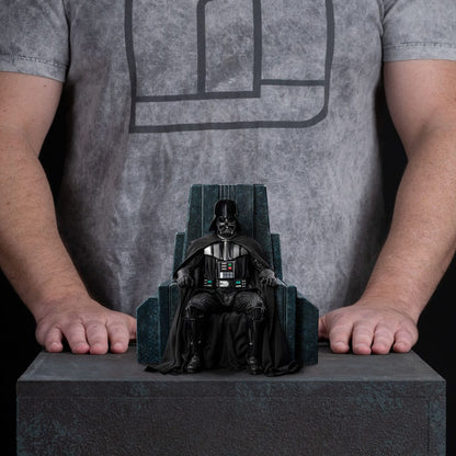052026 - Star Wars - Darth Vader on Throne - Statuette Iron Studio