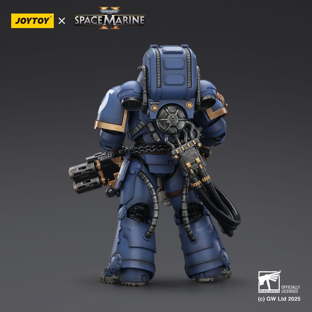 032026 - Warhammer 40k : Space Marine 2 - Ultramarines Heavy Artificer Armor with Relic Multi-Melta - Figurine Articulée Joytoy