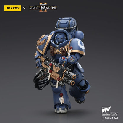 032026 - Warhammer 40k : Space Marine 2 - Ultramarines Heavy Artificer Armor with Relic Multi-Melta - Figurine Articulée Joytoy