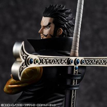 Sur Commande - One Piece - Hawk Eye Dracule Mihawk Ver.R - Statuette Megahouse