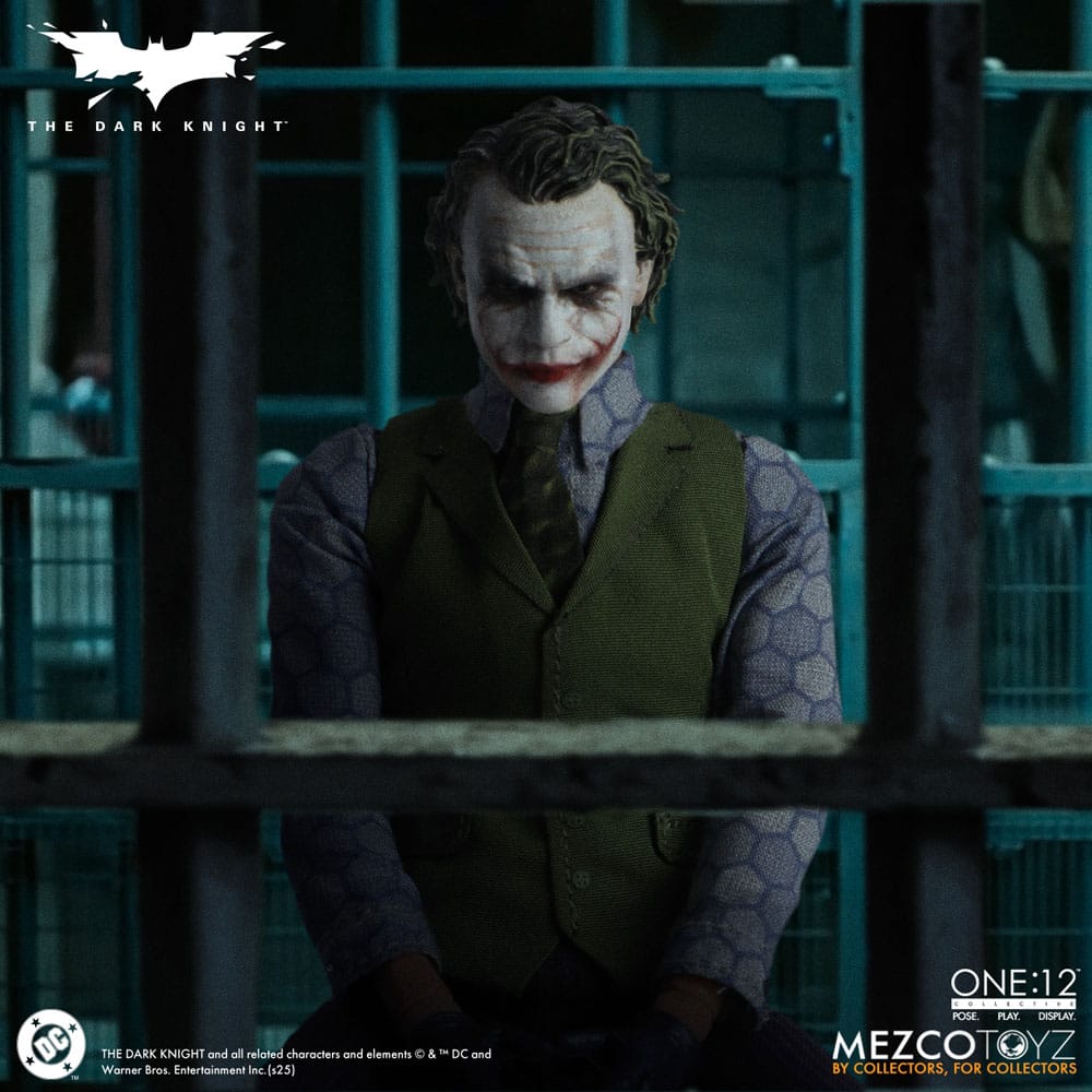 082026 - Joker - The Dark Knight (Le Film) - Figurine Articulée Mezco Toys