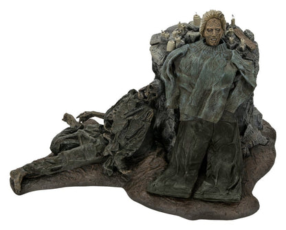112026 - Friday the 13th: The Game -  Inferno Room (Deluxe) – Diorama Neca